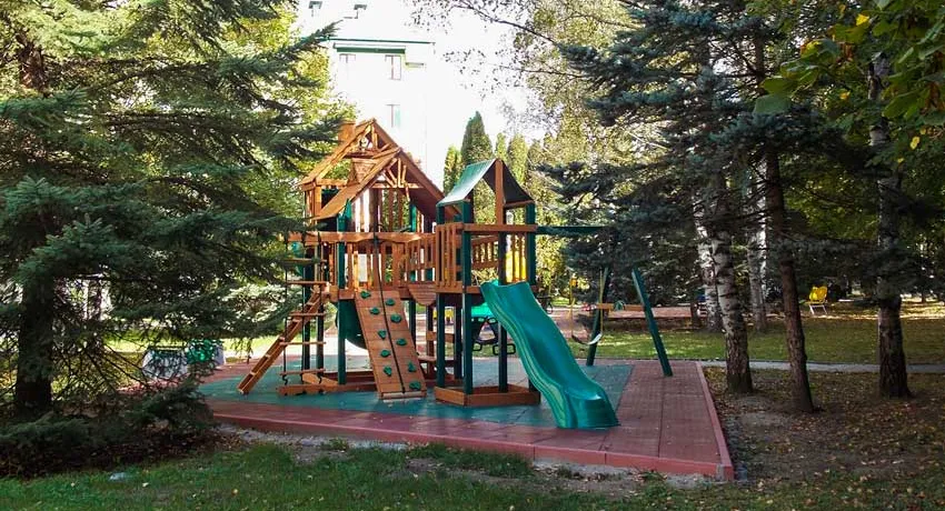 Санаторий Центросоюз Кисловодск. Игровая площадка для детей. Отдых в санатории 